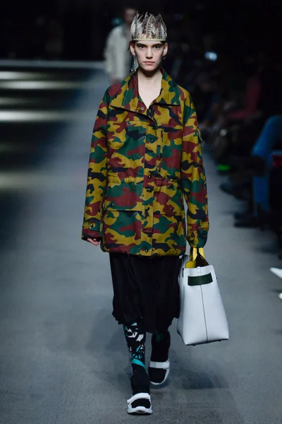 Look 46